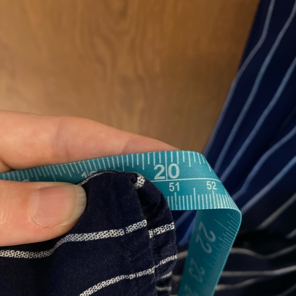 Old Navy cropped jumpsuit, navy, size medium, EUC - Picture 10 of 10